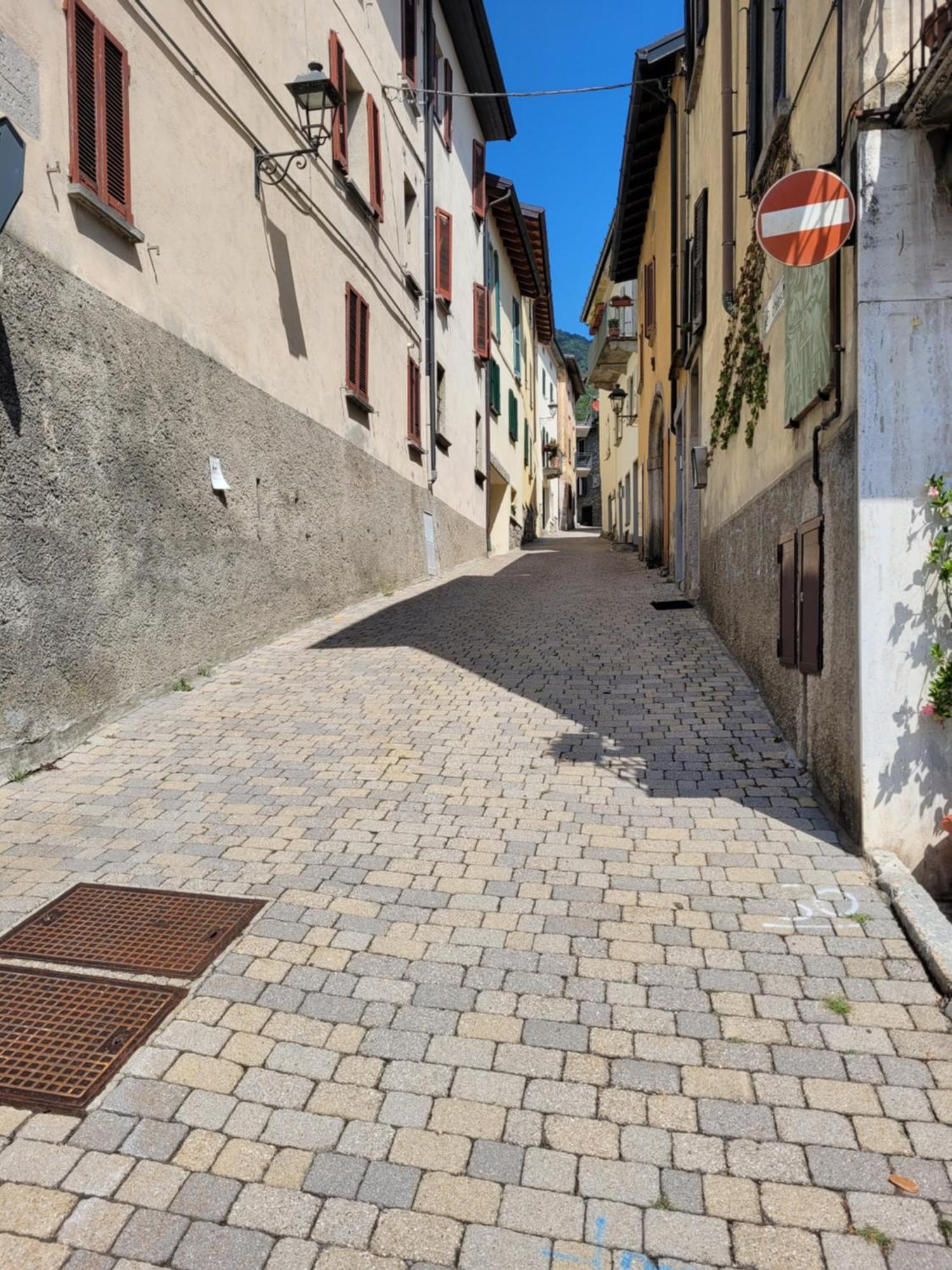 Apartament Casa Gianna Castiglione dʼIntelvi Zewnętrze zdjęcie